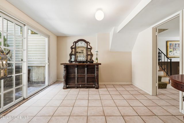 558 Green Lane, River Vale, NJ 07675