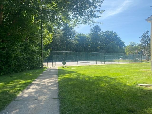 18 Walden Dr 4, Natick, MA 01760