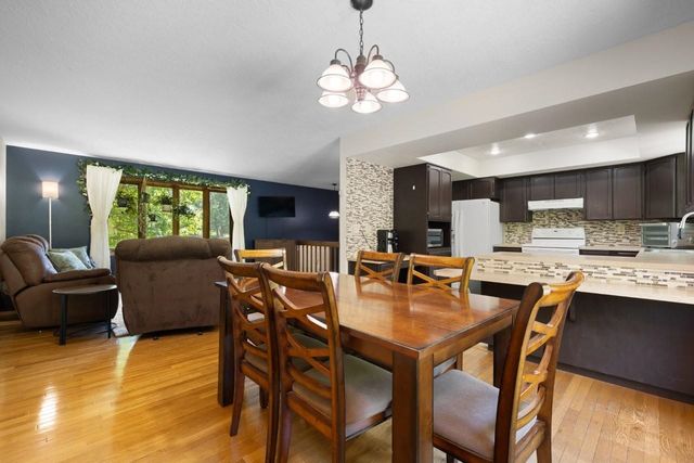 1113 23rd St NW, Minot, ND 58703