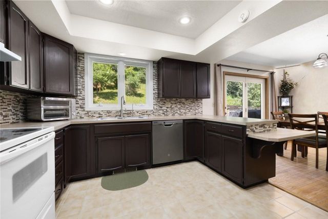 1113 23rd St NW, Minot, ND 58703