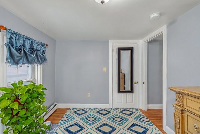 62 Mary Ave, East Providence, RI 02914