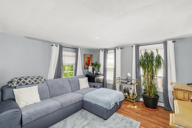 62 Mary Ave, East Providence, RI 02914