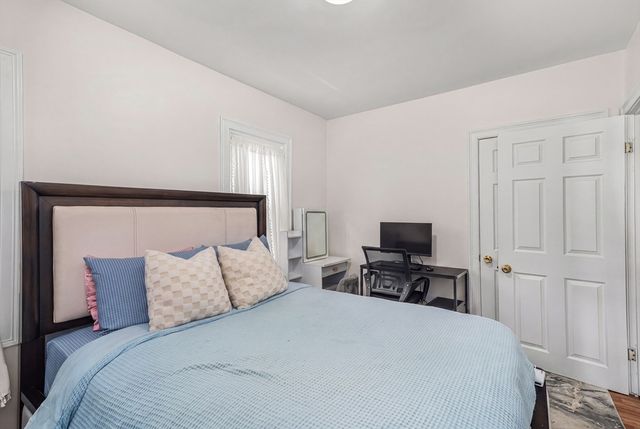 62 Mary Ave, East Providence, RI 02914