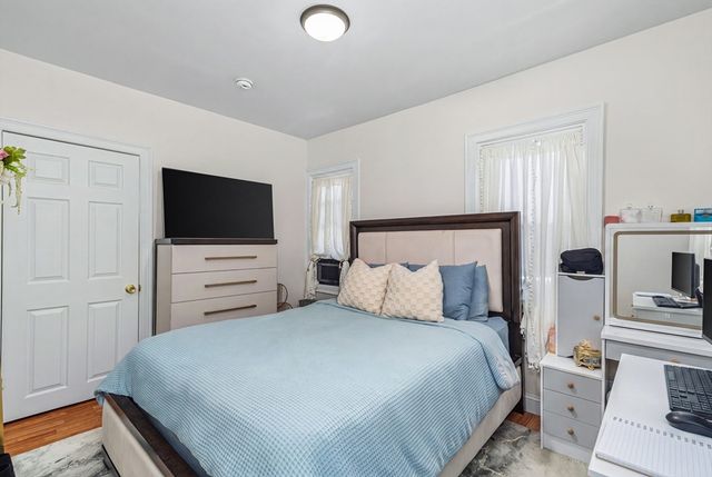 62 Mary Ave, East Providence, RI 02914