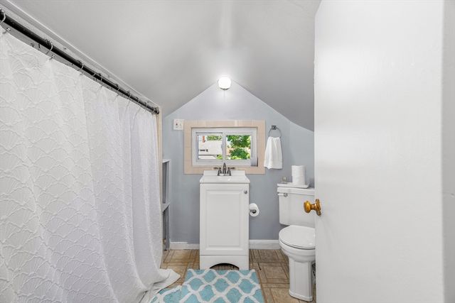 62 Mary Ave, East Providence, RI 02914
