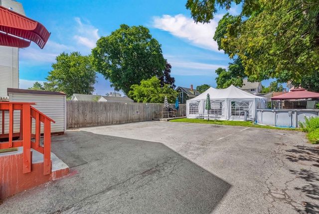62 Mary Ave, East Providence, RI 02914