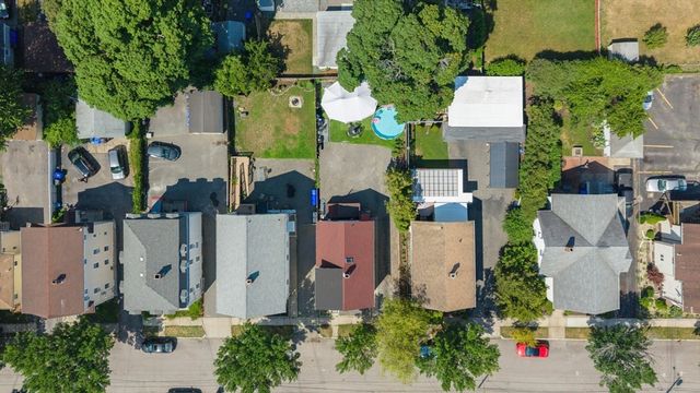 62 Mary Ave, East Providence, RI 02914