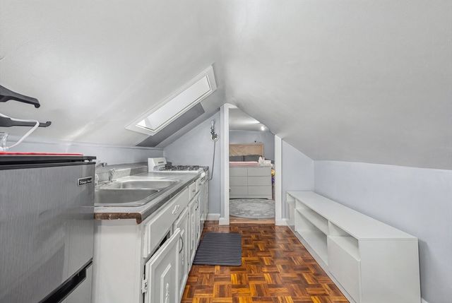 62 Mary Ave, East Providence, RI 02914