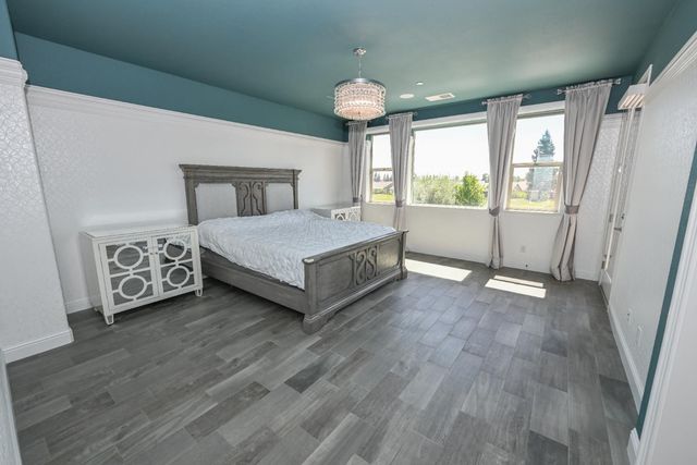 1645 E Benvenuto Drive, Fresno, CA 93730