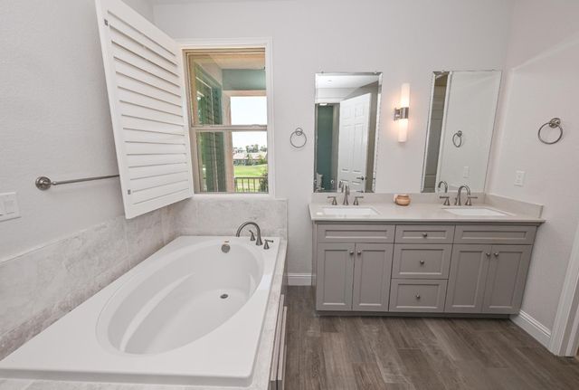 1645 E Benvenuto Drive, Fresno, CA 93730