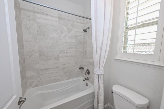 1645 E Benvenuto Drive, Fresno, CA 93730