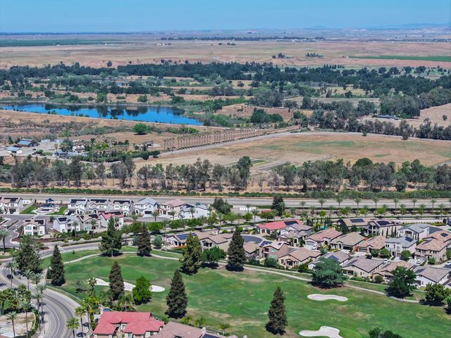 1645 E Benvenuto Drive, Fresno, CA 93730