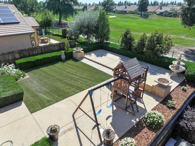 1645 E Benvenuto Drive, Fresno, CA 93730