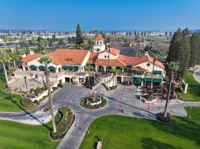 1645 E Benvenuto Drive, Fresno, CA 93730