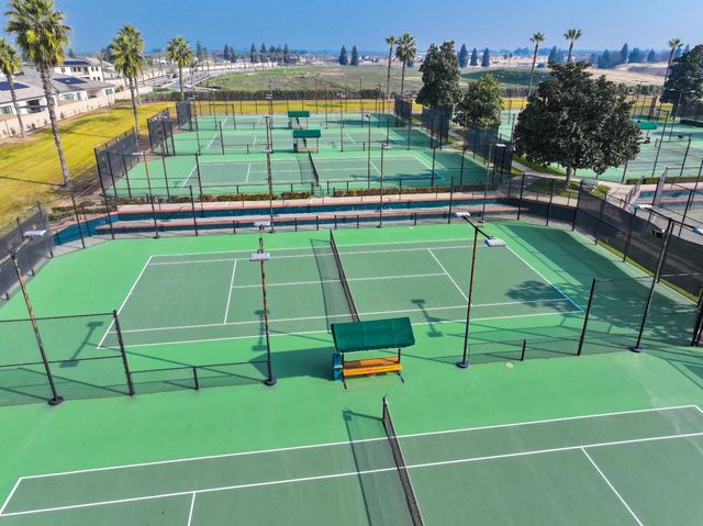 1645 E Benvenuto Drive, Fresno, CA 93730