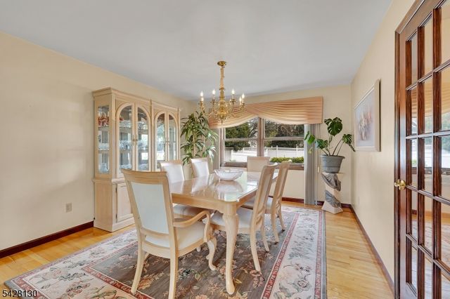 184 Stonehenge Ter, Clark Twp., NJ 07066