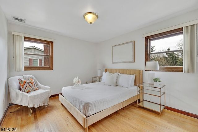 184 Stonehenge Ter, Clark Twp., NJ 07066