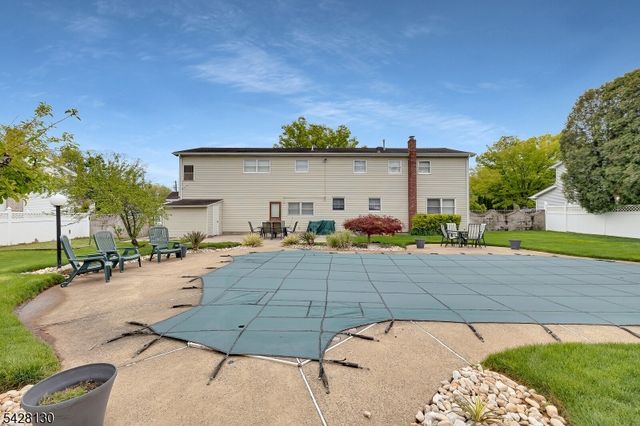 184 Stonehenge Ter, Clark Twp., NJ 07066