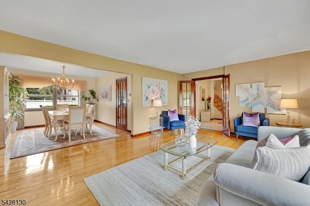 184 Stonehenge Ter, Clark Twp., NJ 07066