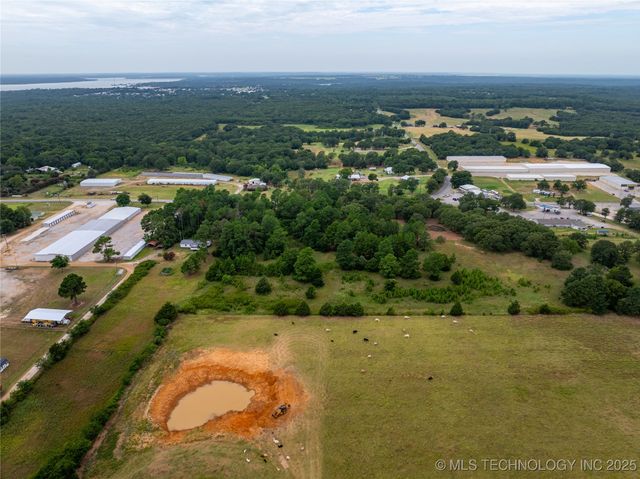003 Enos Road, Kingston, OK 73439