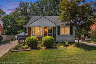 19994 Hunt Club Drive, Harper Woods, MI 48225