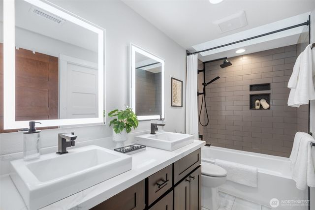 3023 SW 339th Street, Federal Way, WA 98023