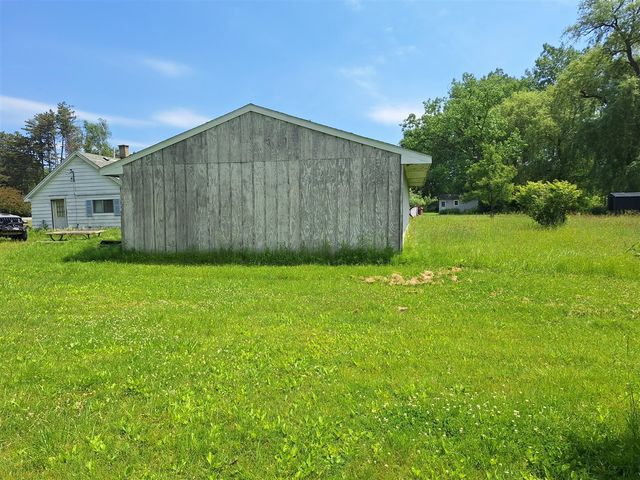 6010 Cannonsburg Road, Belmont, MI 49306