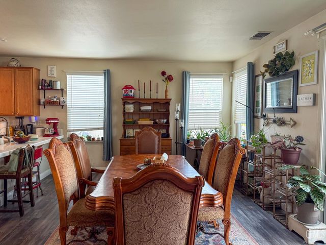 9412 Poseidon Street, Bakersfield, CA 93306