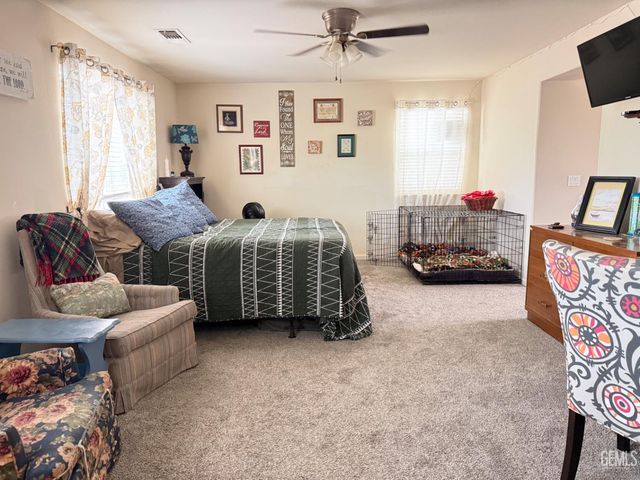 9412 Poseidon Street, Bakersfield, CA 93306