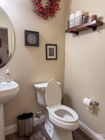 9412 Poseidon Street, Bakersfield, CA 93306