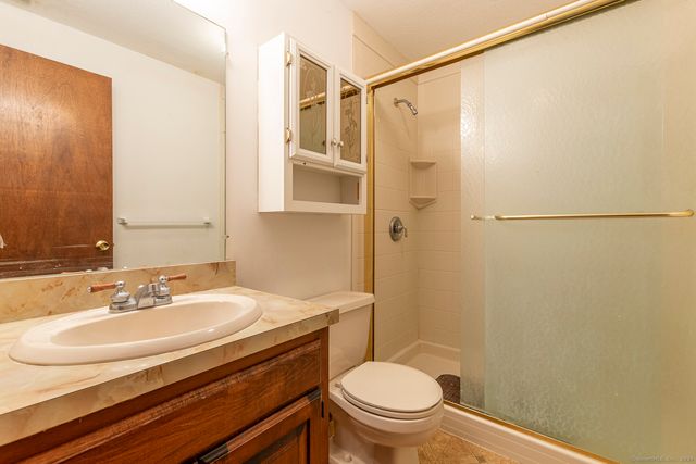 1 Oak Forest Drive 5, Manchester, CT 06042