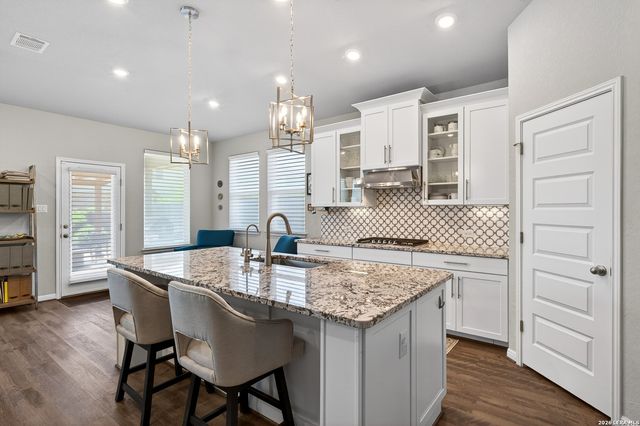 3330 RIZZOLI AVE, San Antonio, TX 78261