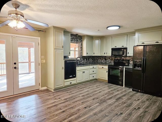 240 W Rockwood Ferry Rd, Ten Mile, TN 37880