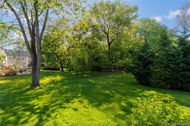 8 Rugby Road, New Rochelle, NY 10804