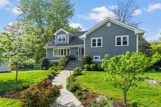 8 Rugby Road, New Rochelle, NY 10804