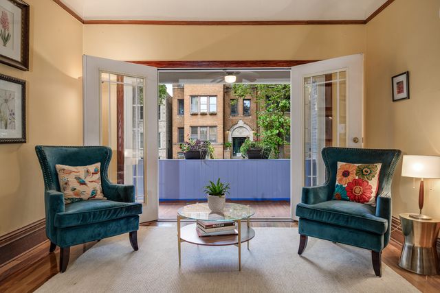 6316 N Magnolia Avenue, Chicago, IL 60660