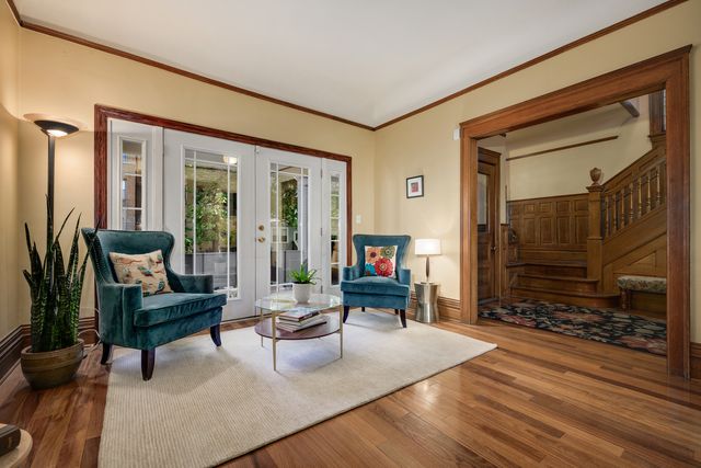 6316 N Magnolia Avenue, Chicago, IL 60660