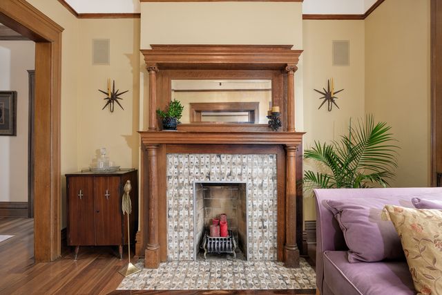 6316 N Magnolia Avenue, Chicago, IL 60660