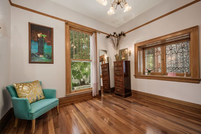 6316 N Magnolia Avenue, Chicago, IL 60660