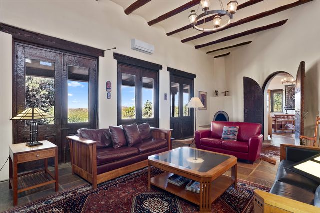 7 Camino Montuoso, Santa Fe, NM 87506