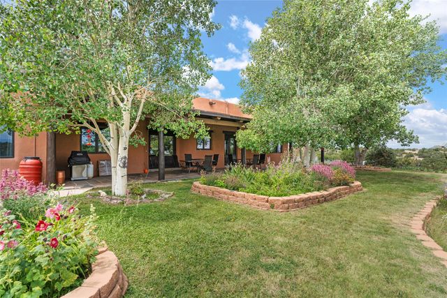 7 Camino Montuoso, Santa Fe, NM 87506