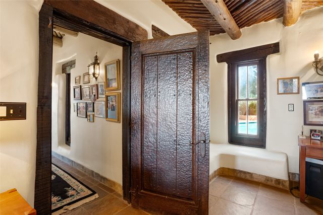 7 Camino Montuoso, Santa Fe, NM 87506