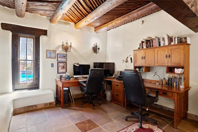 7 Camino Montuoso, Santa Fe, NM 87506