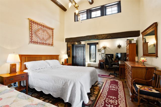 7 Camino Montuoso, Santa Fe, NM 87506