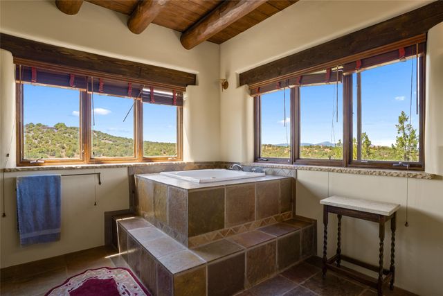 7 Camino Montuoso, Santa Fe, NM 87506