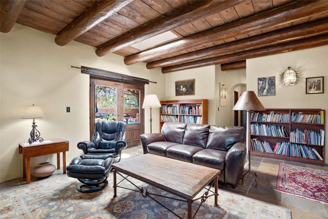 7 Camino Montuoso, Santa Fe, NM 87506