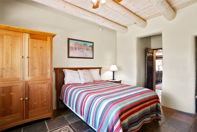 7 Camino Montuoso, Santa Fe, NM 87506
