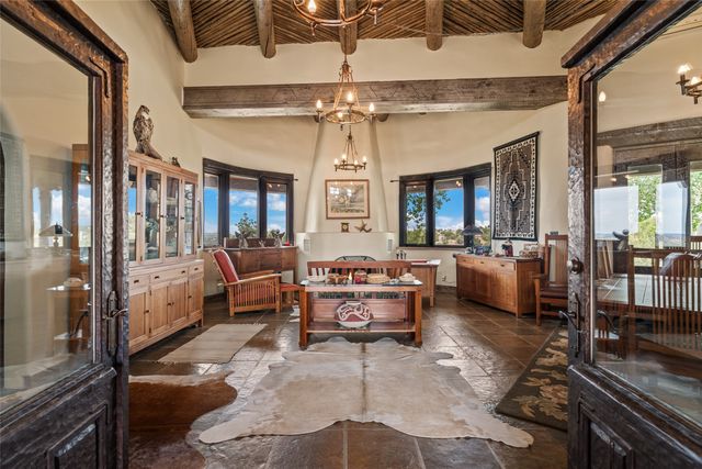 7 Camino Montuoso, Santa Fe, NM 87506