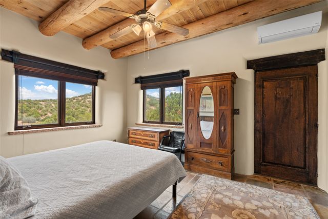 7 Camino Montuoso, Santa Fe, NM 87506