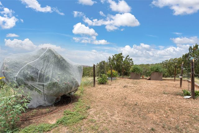 7 Camino Montuoso, Santa Fe, NM 87506